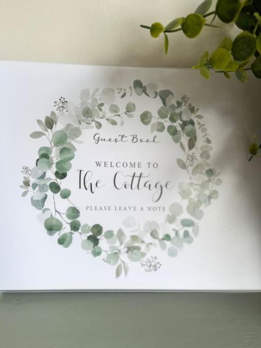 The Cottage, A Perfect Getaway! เซาท์พอร์ต ภายนอก รูปภาพ