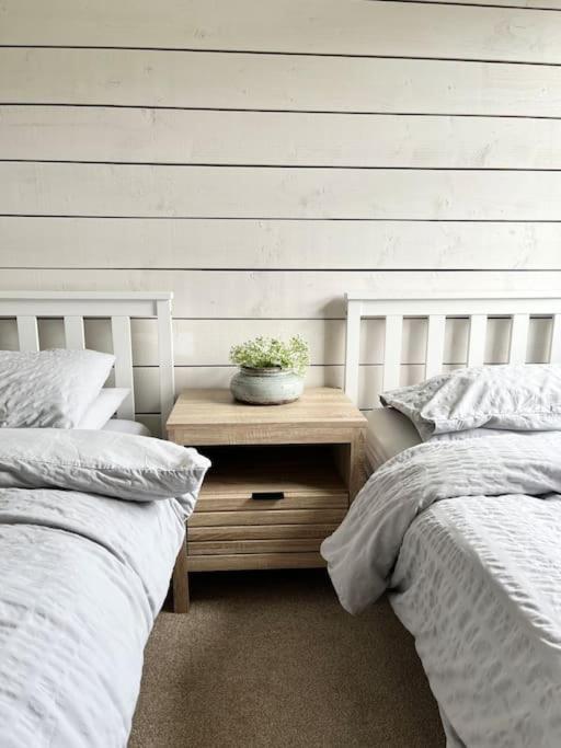 The Cottage, A Perfect Getaway! เซาท์พอร์ต ภายนอก รูปภาพ